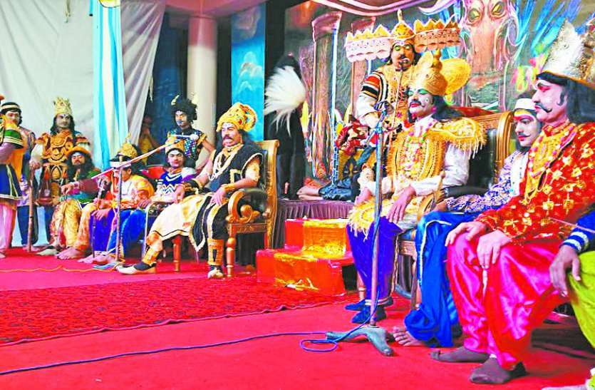 RAMLILA : Angad-Ravan dialogue RAMLILA : युवराज अंगद ने रावण को दी थी सीख, मान लेते तो नहीं होता अंत