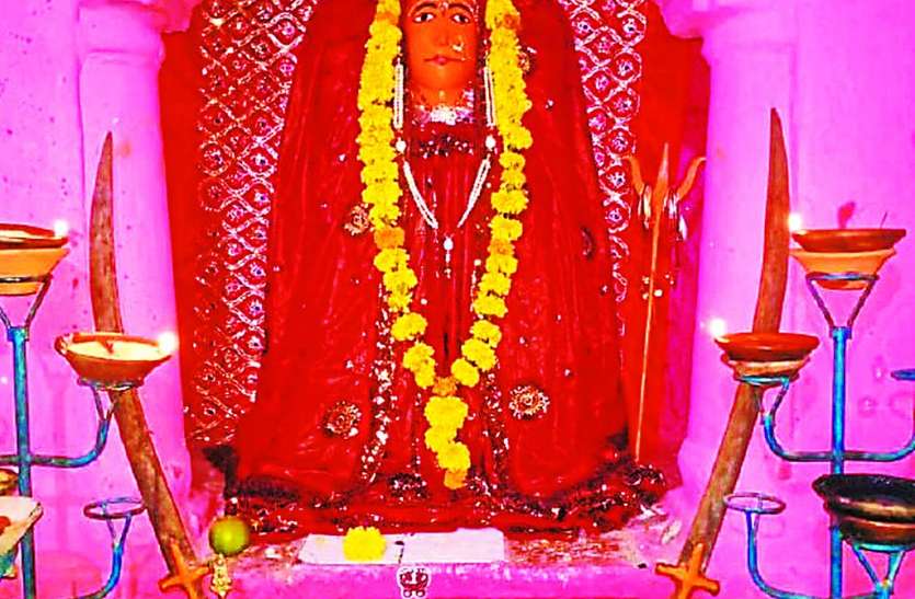आस्था का केन्द्र है गुणावद हिंगलाज माता का शक्ति पीठ, उमड़ती है भक्तों की भीड़ आस्था का केन्द्र है गुणावद हिंगलाज माता का शक्ति पीठ, उमड़ती है भक्तों की भीड़