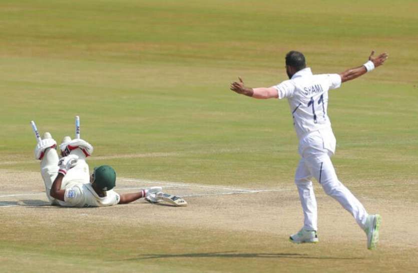 shami-wicket-bowled.jpg INDvSA: Mohammed Shami की आग उगलती गेंदबाजी ने बना डाले कई रिकॉर्ड, गृह जनपद में जमकर मना जश्न