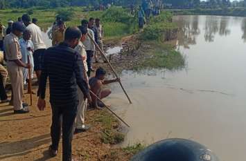 accident news seoni खेत में बने गड्ढे में डूब गए बहन-भाई सहित तीन, गांव में मातम