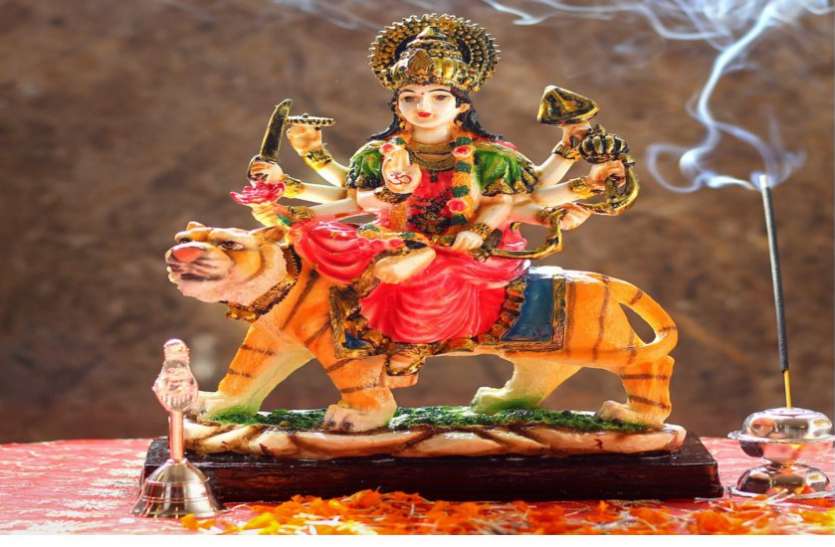 आज महानवमी तिथि की रात 8 से 12 बजे के बीच कर लें ये महाउपाय, सारी इच्छाएं पूर्ण कर देंगी माँ सिद्धिदात्री दुर्गा भवानी आज महानवमी तिथि की रात 8 से 12 बजे के बीच कर लें ये महाउपाय, सारी इच्छाएं पूर्ण कर देंगी माँ सिद्धिदात्री दुर्गा भवानी
