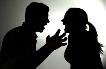 insistence on quarrel despite court order कानून की परवाह नहीं , न्यायालय के आदेश के बाद भी झगड़े की जिद