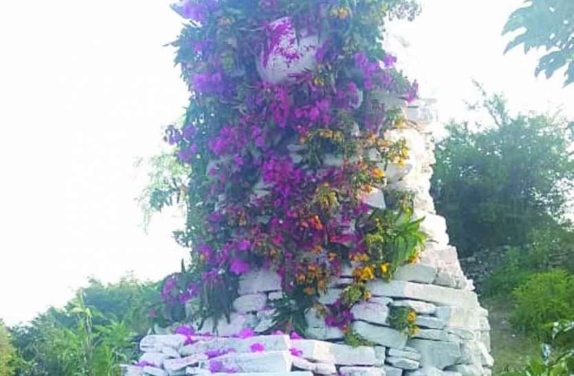 Ravana rained stones, stabbed with bullets यहां जलाया नहीं, बल्कि रावण पर बरसाए पत्थर, किया गोलियों से छलनी