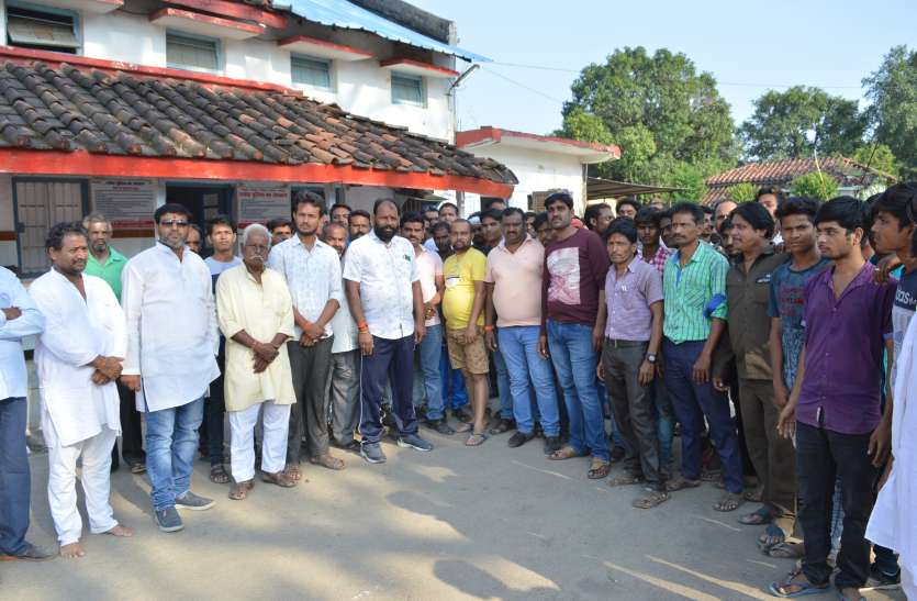 Two hooligans left in jail hand made bombs in Durga pandal damoh जेल से छूटे दो गुंडे दुर्गा पंडाल में लेकर पहुंच गए बम,कोतवाली पुलिस ने किया गिरफ्तार