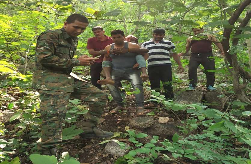डोंगरगढ़ मां बम्लेश्वरी के दर्शन करने पहुंचा अधेड़ 16 सौ फीट ऊंची पहाड़ी से नीचे गिरा डोंगरगढ़ मां बम्लेश्वरी के दर्शन करने पहुंचा अधेड़ 16 सौ फीट ऊंची पहाड़ी से नीचे गिरा
