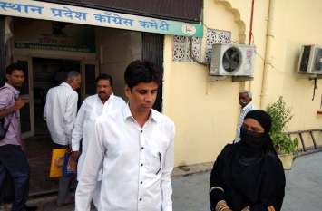 Rajasthan congress public hearing ashok gehlot sachin pilot byelection मंत्री लगे उपचुनाव में, नहीं हो पा रही जनता की सुनवाई, दूर-दूर से आए फरियादी लौटे खाली हाथ