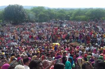 Who nominated the police after see the video footage वीडियो फुटेज देख पुलिस ने किया किसको नामजद