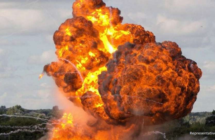 Bomb Blast पोलैंड: दूसरे विश्व युद्ध का बम फटने से हादसा, डिफ्यूज करते हुए दो सैनिकों की मौत, दो घायल