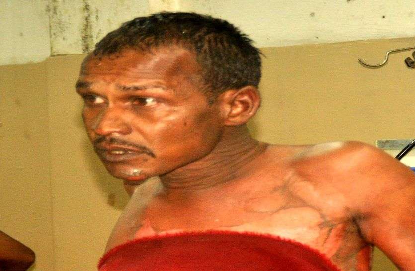 ऐसी है हमारी पुलिस, चक्कर लगाते लगाते पीडि़त जान देने का प्रयास करें तब होती है कार्रवाई ऐसी है हमारी पुलिस, चक्कर लगाते लगाते पीडि़त जान देने का प्रयास करें तब होती है कार्रवाई