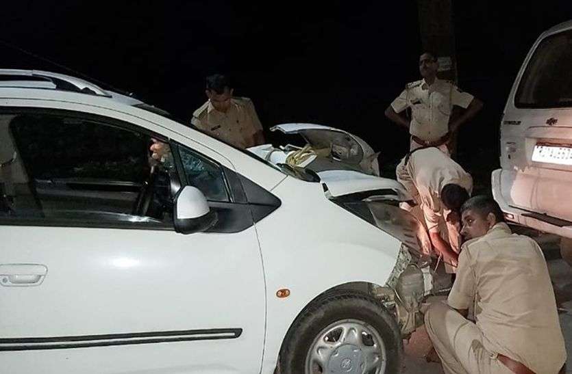लक्ष्मणगढ़(अलवर) --पट्रोल पम्प के मुनीम की बाइक में बंधा 6.64 लाख रुपये से भरा बैंग पार ---बैंक में जमा करने जा रहा था मुनीम अशोक शर्मा --लक्ष्मणगढ़ कस्बे में बावड़ी से भगत सिंह के बीच की घटना --खुडियाना स्थित राजेश पेट्रोलियम का है केश शराब के नशे में धुत! युवती ने ठेली चालक को मारी टक्कर, बुजुर्ग व्यक्ति की हुई मौत, हिट एंड रन का केस दर्ज