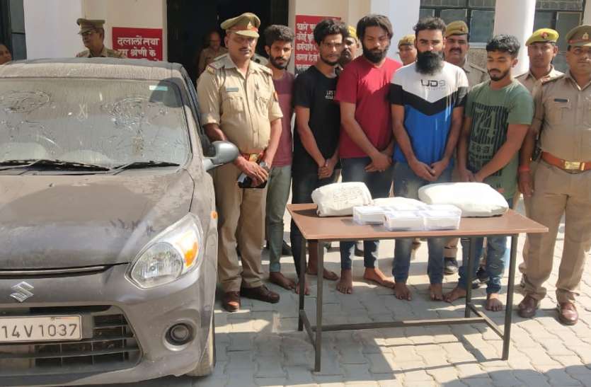 एटीएम कार्ड क्लोन बनाकर इस प्रकार निकाल लेते थे रुपए, कर देते थे अकाउंट खाली एटीएम कार्ड क्लोन बनाकर इस प्रकार निकाल लेते थे रुपए, कर देते थे अकाउंट खाली