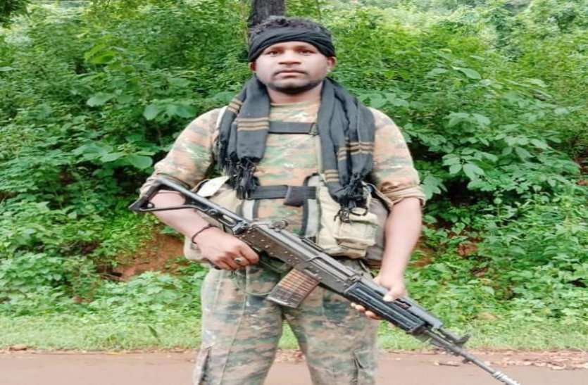दंतेवाड़ा नक्सली मुठभेड़: हार्ट अटैक से नहीं गोली लगने से हुई जवान की मौत, ऐसा हुआ खुलासा दंतेवाड़ा नक्सली मुठभेड़: हार्ट अटैक से नहीं गोली लगने से हुई जवान की मौत, ऐसा हुआ खुलासा