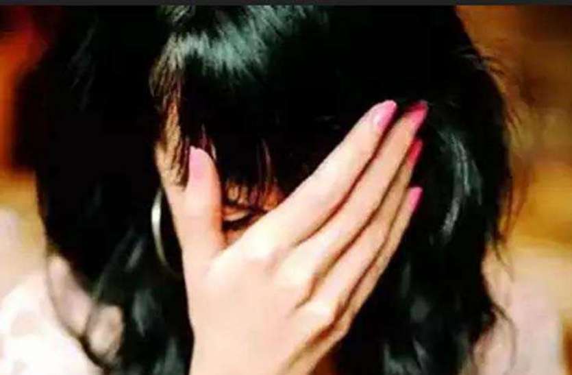 noida.jpg नामी ऑनलाइन कंपनी के डिलीवरी ब्वाॅय ने महिला को सम्मोहित कर किया ये गंदा काम