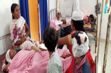 Bihar: भीषण सड़क दुर्घटना में 3 की मौत,एक दर्जन से अधिक घायल Bihar: भीषण सड़क दुर्घटना में 3 की मौत,एक दर्जन से अधिक घायल