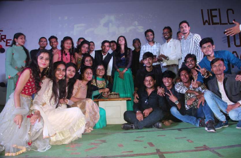 Mr. Fraser Atul, Miss Fraser Hrithika मिस्टर फ्रेसर अतुल, मिस फ्रेसर रितिका