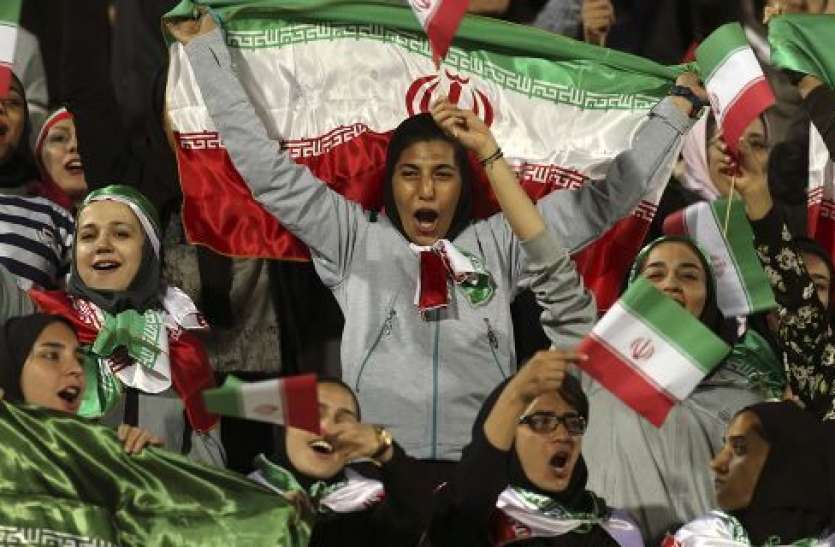 Azadi stadium Iranian women ईरान: खत्म होगा 40 साल पुराना बैन, अब मैच देखने स्टेडियम जाएंगी महिलाएं
