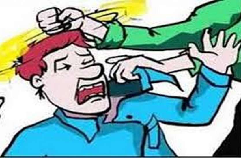 LOOT : जानिए हादसे ढोंग कर कैसे तीन जनें लूटते थे दुपहिया वाहन चालकों को ? LOOT : जानिए हादसे ढोंग कर कैसे तीन जनें लूटते थे दुपहिया वाहन चालकों को ?