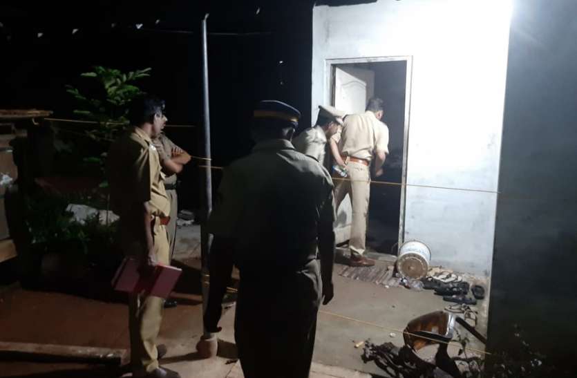girl_set_ablaze.jpeg शादी से इनकार करने पर सिरफिरे आशिक ने लड़की को जिंदा जलाया, बाद में खुद को भी लगा ली आग