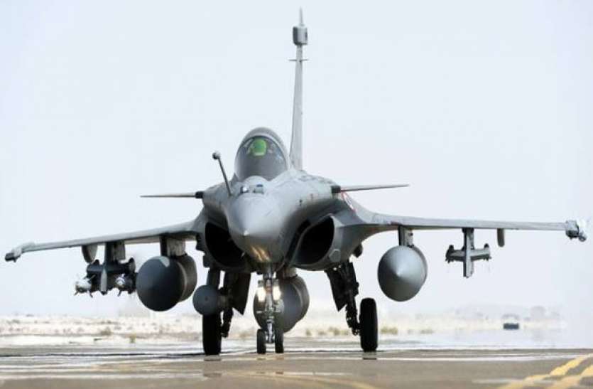 rafale_aircraft.jpg भारतीय वायुसेना के पायलट फ्रांस में लेंगे ट्रेनिंग, अगले 2-3 साल में सभी 36 विमान होंगे हिंदुस्तान में