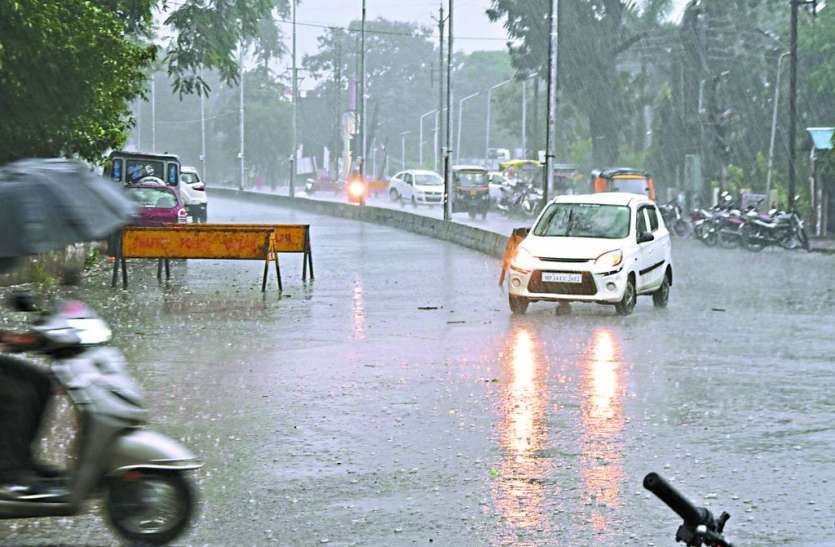शाम को शहर में झमाझम बारिश आंकड़ा 70 इंच, रावटी रहा आगे शाम को शहर में झमाझम बारिश आंकड़ा 70 इंच, रावटी रहा आगे