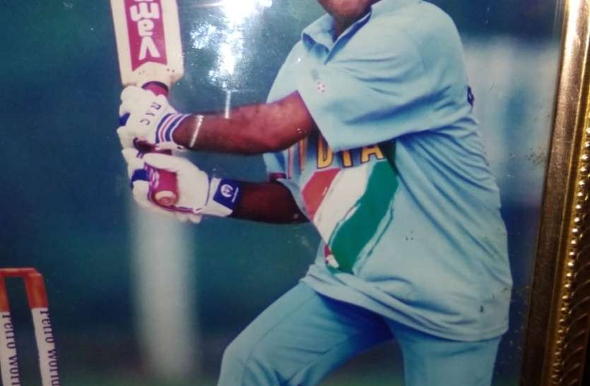disabled cricket team india नेत्रहीन राजेन्द्र ने सुनकर सीखा क्रिकेट, तीन विश्व कप व 50 इंटरनेशनल मैचों में लहराया परचम disabled cricket team india राजेन्द्र ने सुनकर सीखा क्रिकेट, तीन विश्व कप व इंटरनेशनल मैचों में लहराया परचम