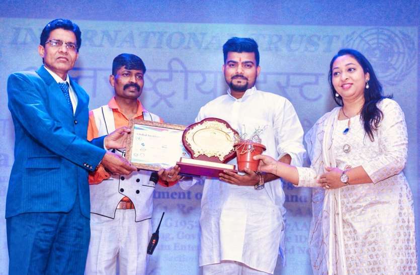 सीरवी समाज के देवहरी सम्मानित सीरवी समाज के देवहरी सम्मानित