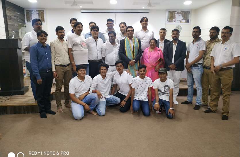 सेवा का दायरा असीमित सेवा का दायरा असीमित