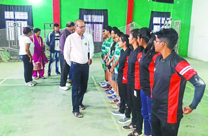Chhindwara Sports News: जिलास्तरीय बैडमिंटन प्रतियोगिता का आगाज