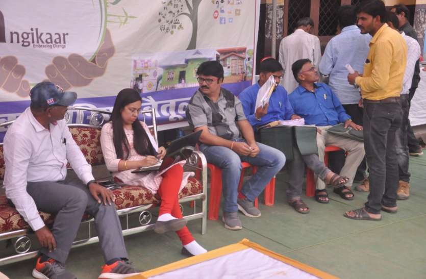 शिविरों से लोगों ने बनाई दूरी पढ़े, नगरपालिका द्वारा वार्डों में लगाए जा रहे शिविरों से लोगों ने क्यों बनाई दूरी