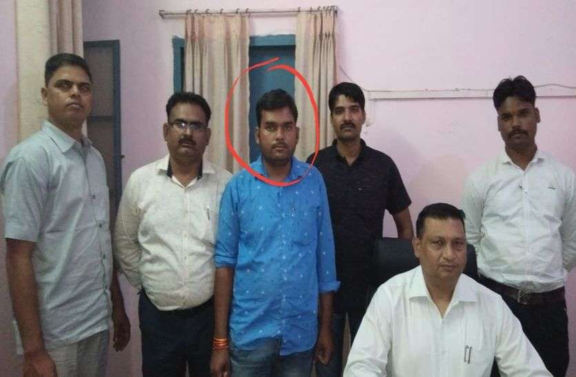 सरपंच पति का डोल गया था पन्द्रह हजार में ईमान, जेल भेजा सरपंच पति का डोल गया था पन्द्रह हजार में ईमान, जेल भेजा