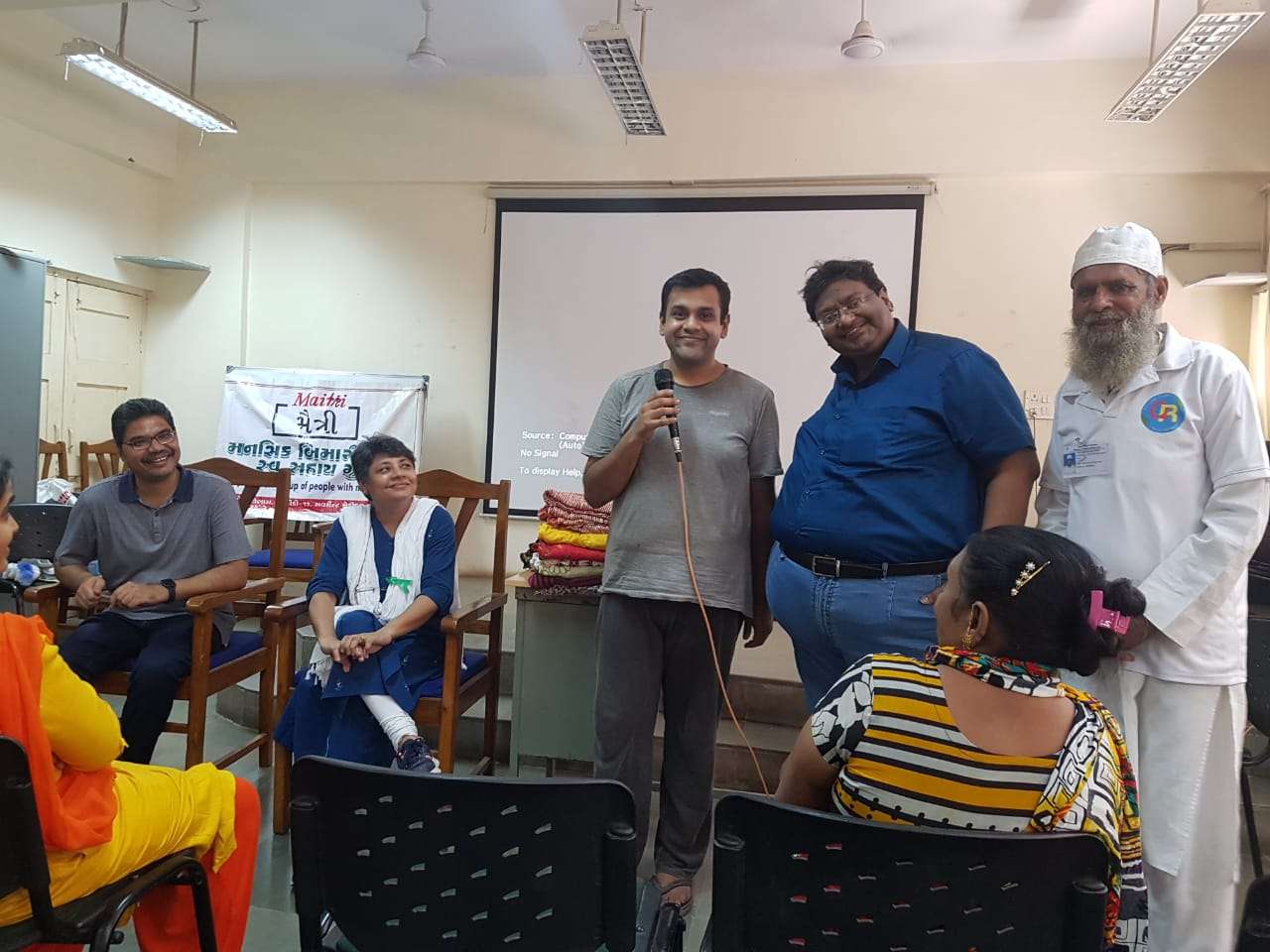 युवाओं में आत्महत्याएं रोकने के लिए जागरुकता पर जोर देना जरूरी