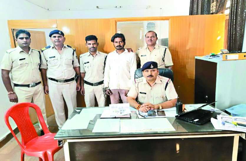 police raid information leak but police caught other criminal दबिश की खबर हुई लीक, फिर से हुआ ग्वालियर पुलिस के साथ