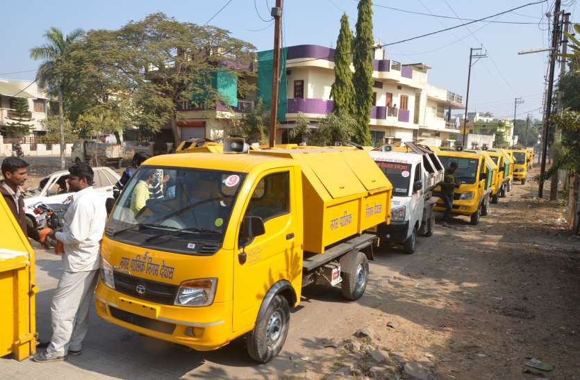 dewas कागजी योजना में उलझे निगम अफसर, समस्याओं से जूझ रहे शहरवासी