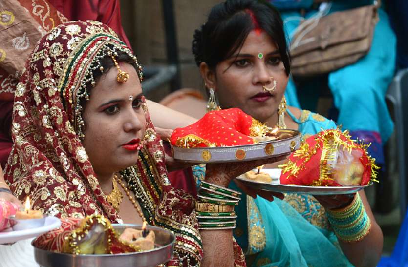 अगर पहली बार रख रही हैं करवा चौथ का व्रत तो भूलकर भी ना करें ये 4 काम अगर पहली बार रख रही हैं करवा चौथ का व्रत तो भूलकर भी ना करें ये 4 काम