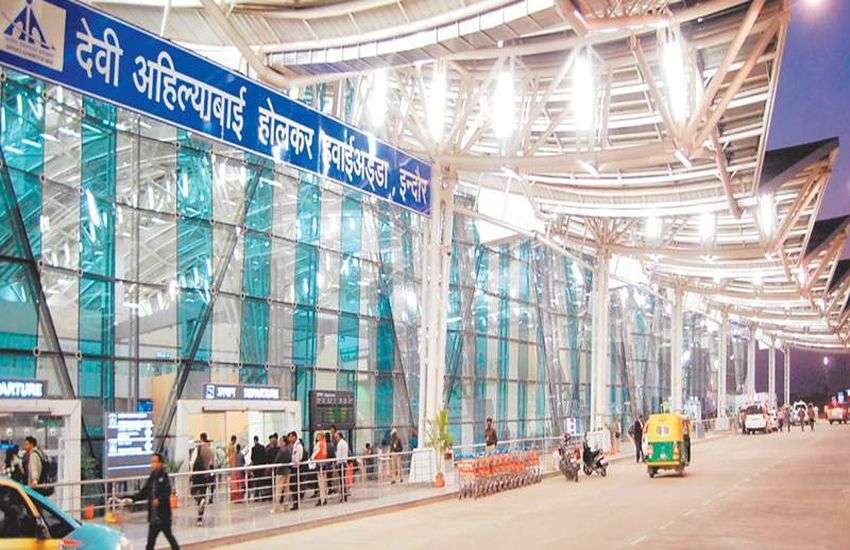 इंदौर से पहली बार शुरू हुई कार्गो उड़ान, 25 अक्टूबर तक सातवें आसमान पर होगा हमारा शहर