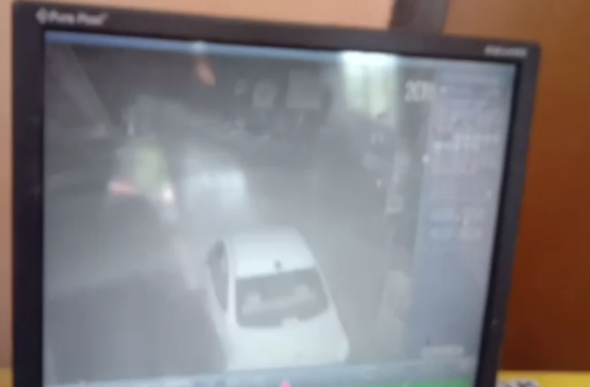 loot.png VIDEO: यूपी के इस शहर में मॉर्निंग वॉक करना लोगों को पड़ रहा भारी, बाइक सवार करते हैं ये गलत काम