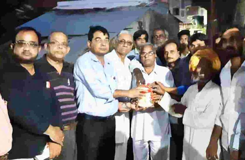 अंधेरे जीवन में उजाला भर रही स्वैच्छिक नेत्रदान की लौ अंधेरे जीवन में उजाला भर रही स्वैच्छिक नेत्रदान की लौ