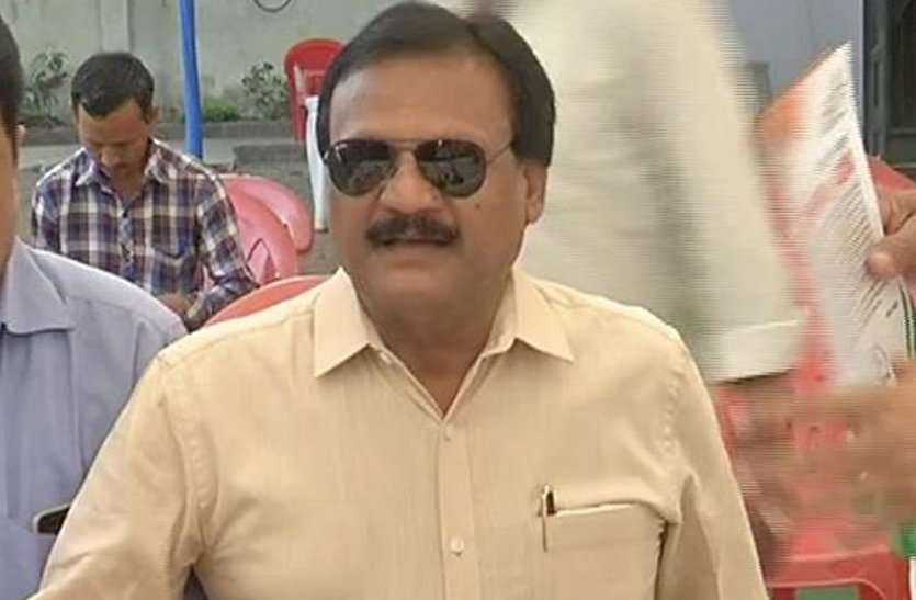 sajjan.jpg PWD मंत्री ने कमलनाथ को बताया अभिमन्यु, दिग्विजय और सिंधिया पर साधा निशाना
