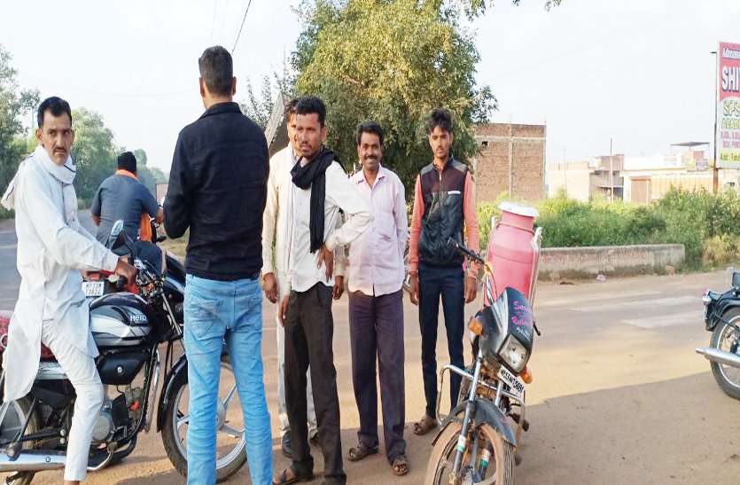 milk man stop milk supply in shivpuri district demand for prize hike