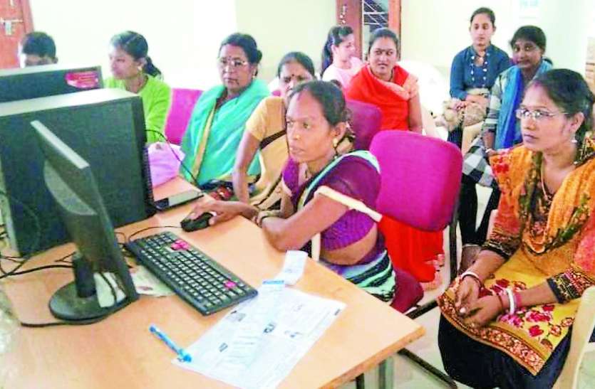 अब माताएं भी कीबोर्ड पर दौडाएंगी उंगलियां, फेसबुक ट्वीटर नहीं बनेगी पहेली अब माताएं भी कीबोर्ड पर दौडाएंगी उंगलियां, फेसबुक ट्वीटर नहीं बनेगी पहेली