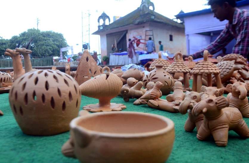नए आइटम और सुंदर दीयों से सजाएं घर नए आइटम और सुंदर दीयों से सजाएं घर