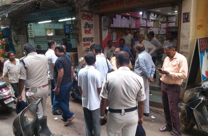 Theft in five stores यहां पांच दुकानों में चोरों का धावा, व्यापारियों में दहशत...