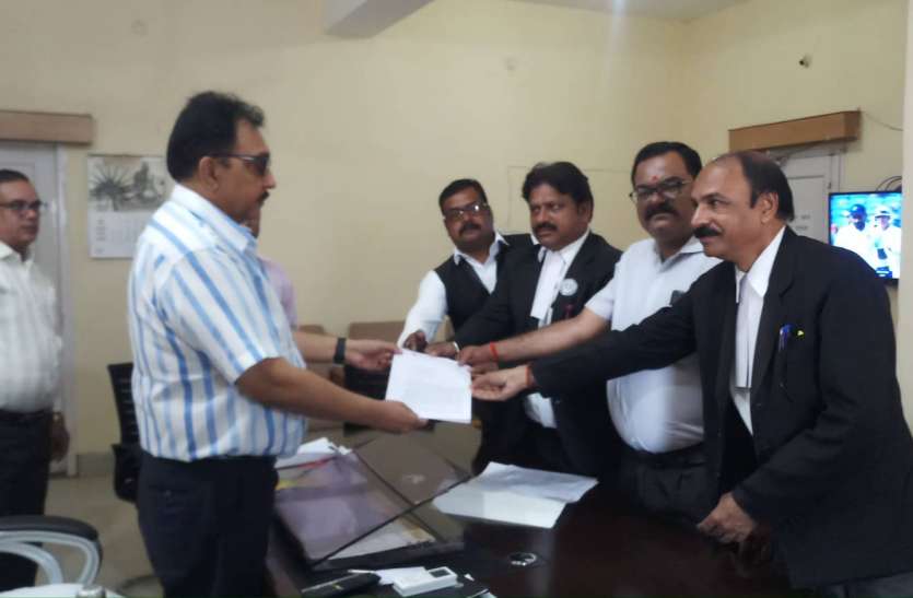 advocate protection act 2019 एडवोकेट प्रोटक्शन एक्ट को एडीएम को सौंपा ज्ञापन