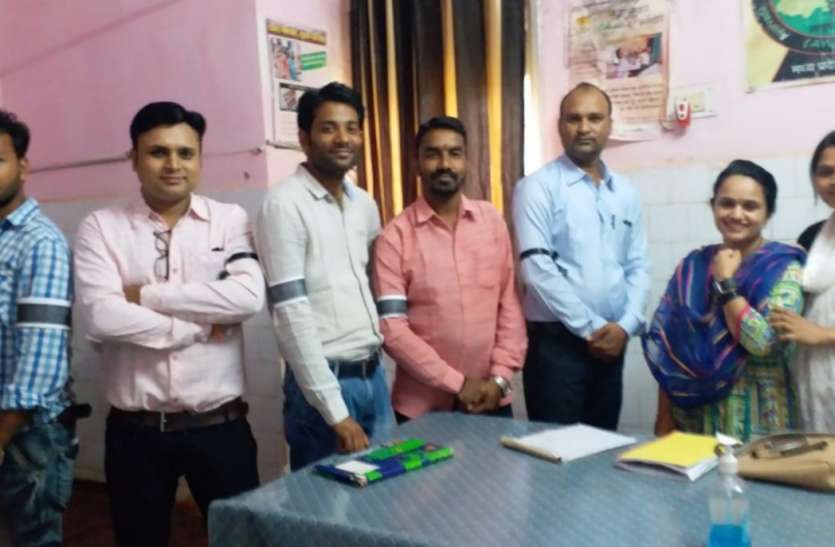 मांगें पूरी नहीं होने पर संविदा कर्मी करेंगे चरणबद्ध आंदोलन मांगें पूरी नहीं होने पर संविदा कर्मी करेंगे चरणबद्ध आंदोलन