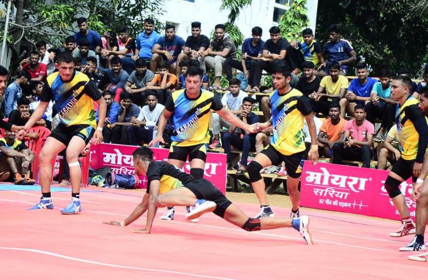 इंदौर जिला व एकेडमी की टीम प्री-क्वार्टर फाइनल में इंदौर जिला व एकेडमी की टीम प्री-क्वार्टर फाइनल में