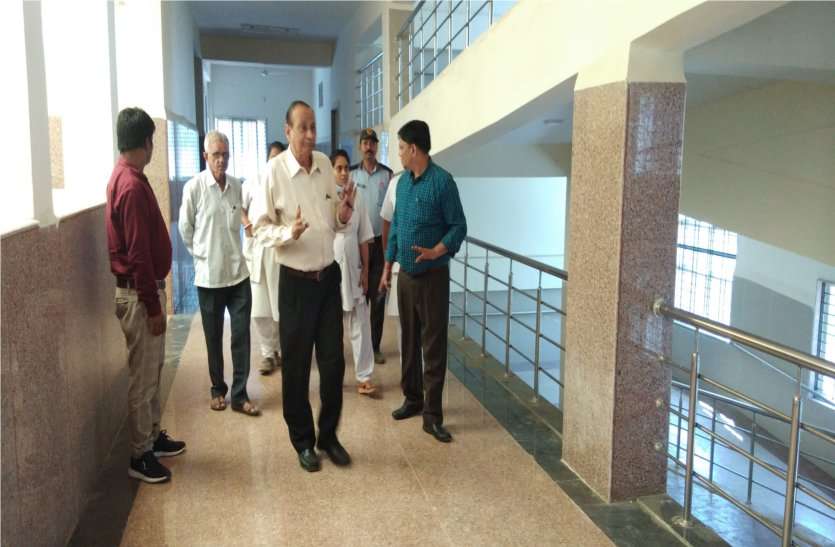 The health department is waiting for staff and resources स्टाफ और संसाधन का इंतजार कर रहा यह स्वास्थ्य विभाग