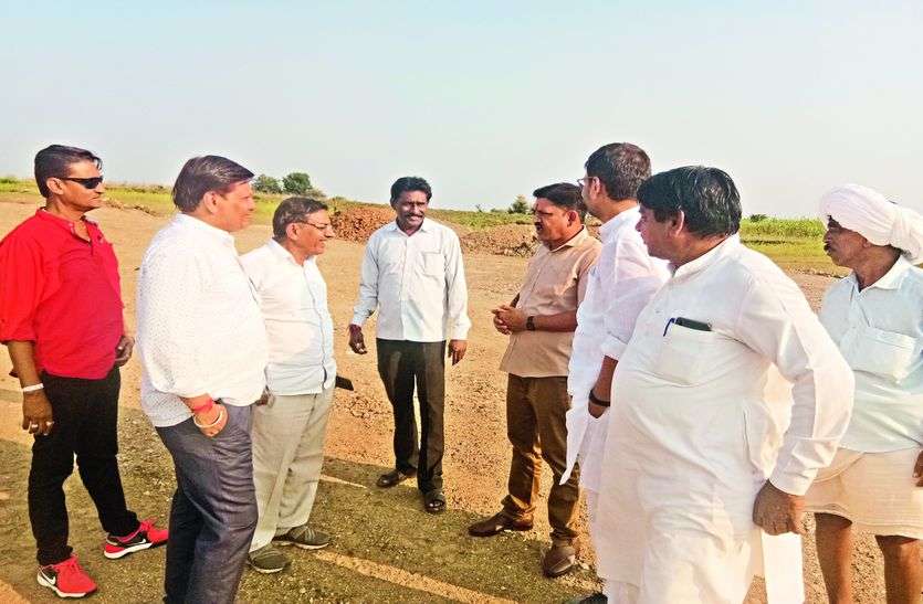 भूरिया के समर्थन में आमसभा को संबोधित करेंगे पूर्व सीएम दिग्विजय भूरिया के समर्थन में आमसभा को संबोधित करेंगे पूर्व सीएम दिग्विजय सिंह