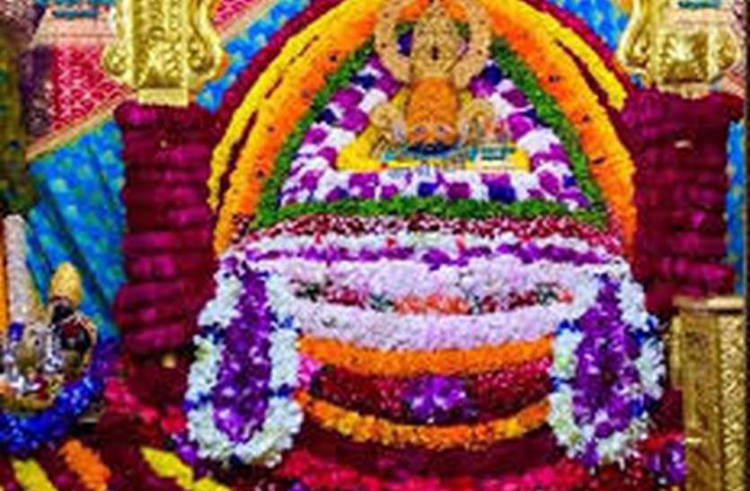 मध्यरात परोसेंगे खीर का भोग मध्यरात परोसेंगे खीर का भोग