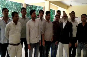 banda news in hindi पुष्पेंद्र यादव हत्याकांड में यादव महासभा का प्रदर्शन, देखें वीडियो