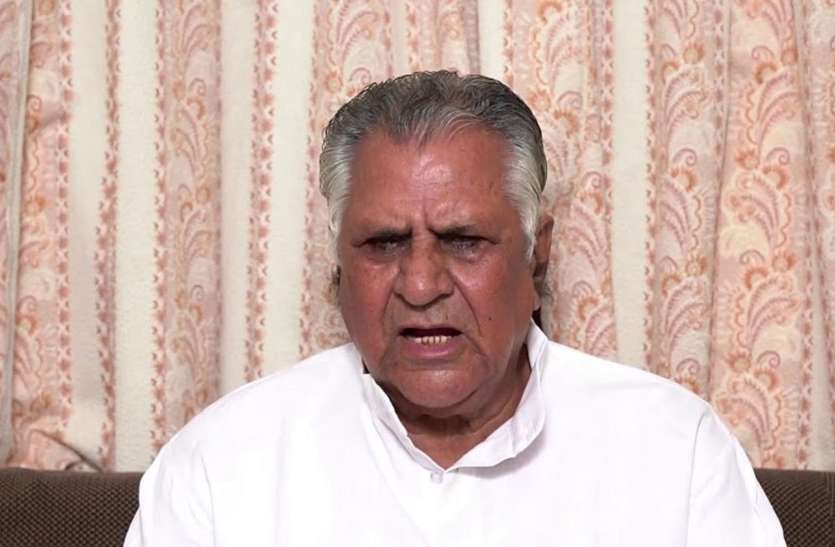 अब मंत्री ने दी सफाई, बोले राजनीतिक साजिश के तहत किया अधूरा वीडियो वायरल अब मंत्री ने दी सफाई, बोले राजनीतिक साजिश के तहत किया अधूरा वीडियो वायरल